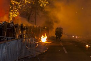 PODGORICA: Policija proverava više od 50 ljudi za podstrekivanje nereda na protestima