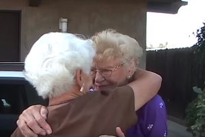 (VIDEO) SILOVANA JE SA 16 GODINA: 77 godina kasnije upoznala je dete koje je dala!