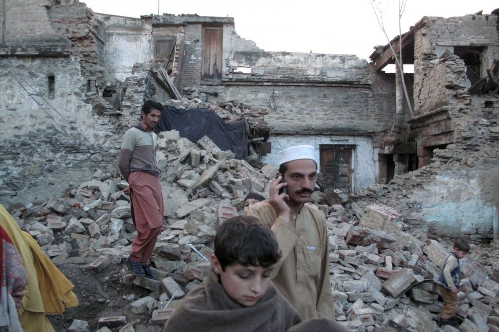 RAZORNO: Više od 310 ljudi poginulo u snažnom zemljotresu u Avganistanu i Pakistanu