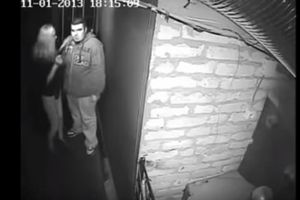 (VIDEO) POTPUNO ODLEPIO: Momak u ukletoj kući šiznuo od straha, obezbeđenje intervenisalo!