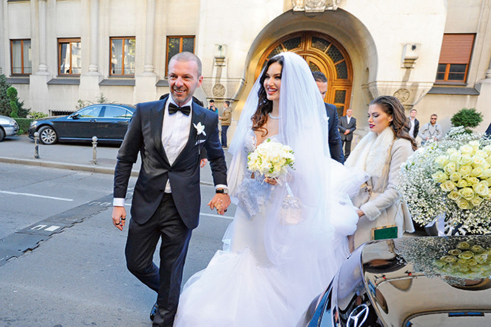 (FOTO) Ovako izgleda kad se ženi SIMON DE KARIĆ, od oca Dragana i majke Hafe!