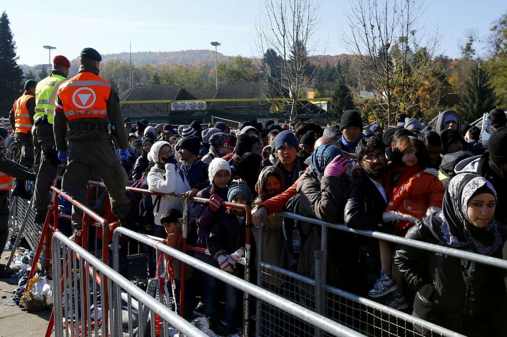 OGRADA NE FUNKCIONIŠE: U Sloveniju za jedan dan ušlo 10.000 izbeglica