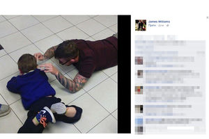(FOTO) ODUŠEVIO JE CELI SVET: Autistični dečak se plašio šišanja, sve dok frizer nije uradio ovo