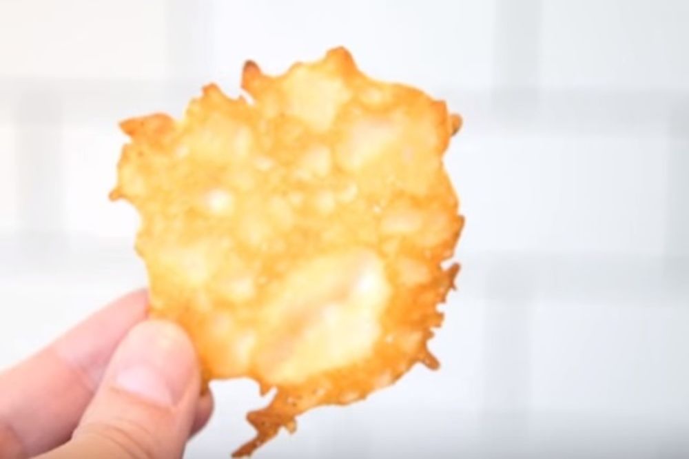 (VIDEO) Napravite čips od sira za samo 30 sekundi