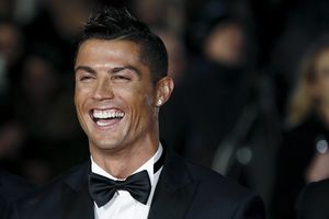 MENDEŠ ŠOKIRAO I OBRADOVAO KRISTIJANOVE FANOVE: Menadžer otkrio gde će Ronaldo da završi karijeru!