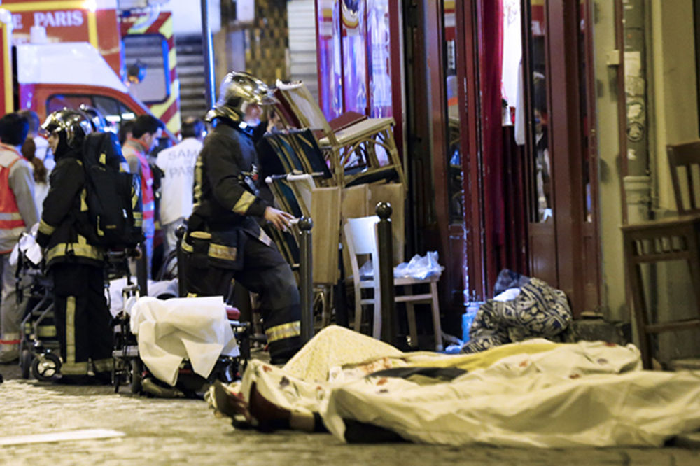 NAORUŽAN DO ZUBA: Crnogorac umešan u napade u Parizu?!