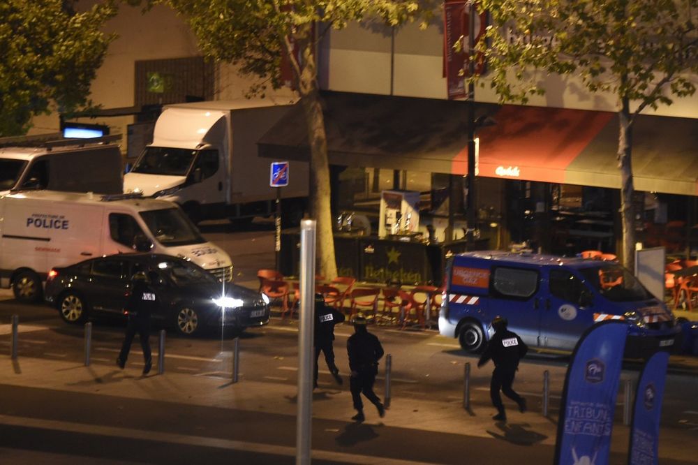 ISTRAGA U TOKU: Teroristi dogovarali napad na Pariz putem plejstešna