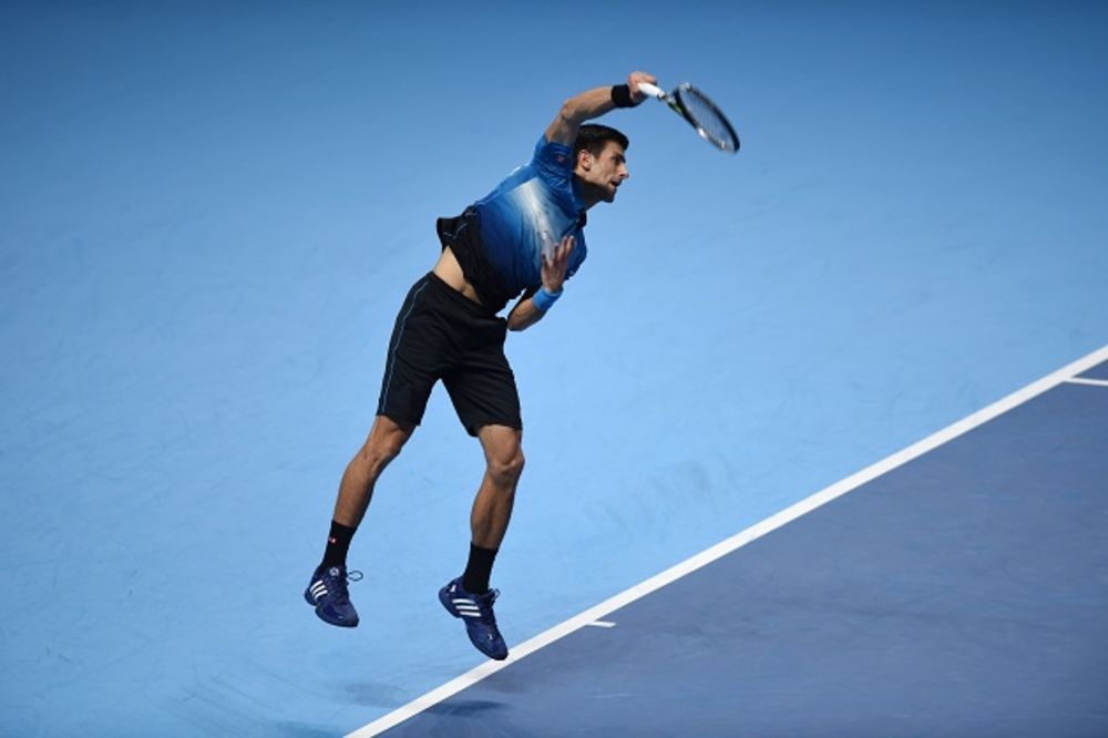 (VIDEO) GREŠKAMA U PORAZ: Đoković izgubio od Federera, protiv Berdiha za polufinale