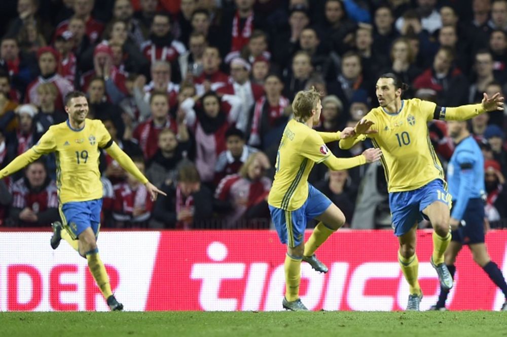(VIDEO, FOTO) IZBACIO DANCE: Magični Ibrahimović odveo Šveđane na Evropsko prvenstvo
