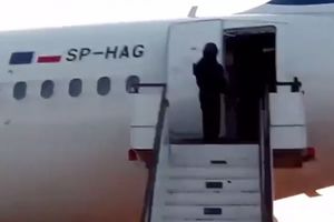 DRAMA IZNAD BUGARSKE: Poljski avion prinudno sleteo u Burgas zbog pretnje bombom!