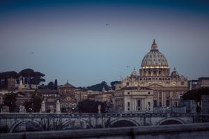 FBI UPOZORIO ITALIJU: Teroristi će napasti katedralu Svetog Petra!