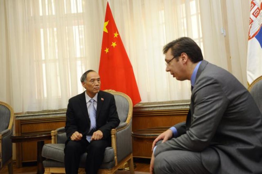 Vućič s ambasadorom Lijem Mančangom o poseti Kini
