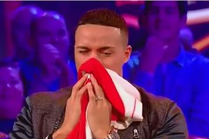 (VIDEO) RAZBESNEO NAVIJAČE TOBDŽIJA: Bivši igrač Totenhema obrisao nos dresom Arsenala!