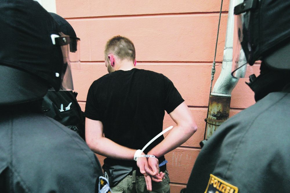 RAZBIJEN LANAC KRIJUMČARA DROGE: Austrijska policija uhapsila 50 osoba!