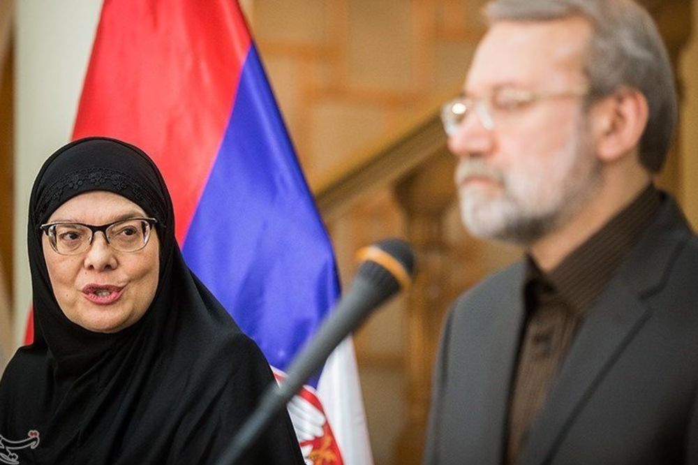 MAJA GOJKOVIĆ SE PRAVDA: Srbiju nisam osramotila nigde gde sam bila pa ni u Iranu