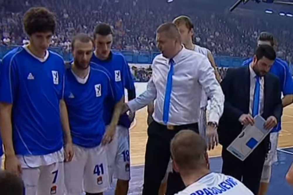 (VIDEO) PROSTAČINA: Trener Sutjeske psovao zvezdašima majku cigansku i vređao svoje košarkaše!