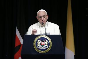 BOŽIĆNA MISA U VATIKANU: Papa pozvao na trezvenost i osećaj za pravednost
