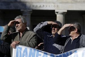 GRČKI PENZIONERI NEZADOVOLJNI REFORMAMA: Ne možemo živeti sa 300 evra mesečno