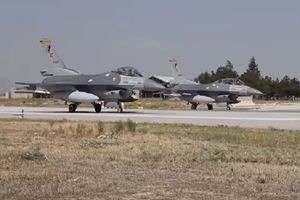 TRAŽE ODBEGLE BRODOVE SA PUČISTIMA U GRČKIM VODAMA: Uzleteli turski F-16