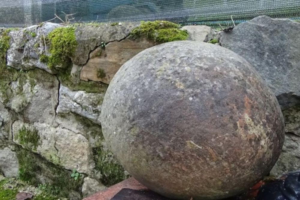 (FOTO) MISTERIJA STAROG MAJDANA: Zmajeva jaja rasuta po bosanskim brdima!