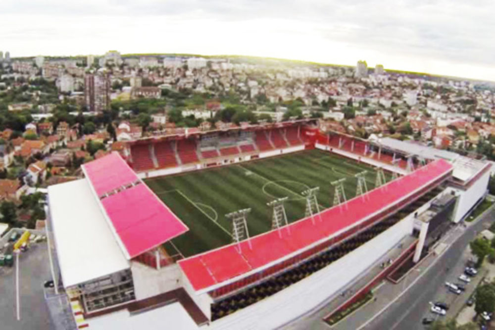 (VIDEO) NI TO NIJE DOVOLJNO: Evo šta su čelnici Voždovca uradili kako bi Partizan igrao na krovu