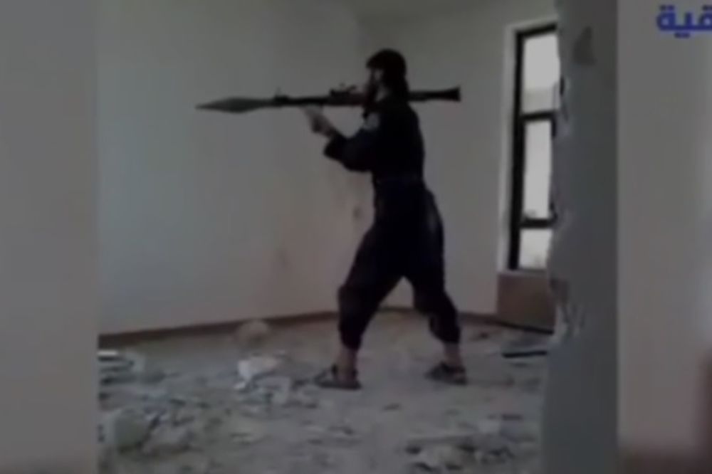 (VIDEO) OTIŠLA CELA ZGRADA: Džihadista hteo da ispali granatu, pa razneo sam sebe