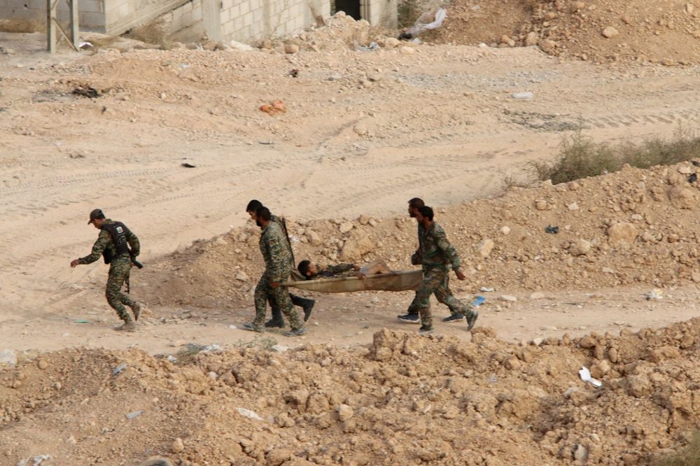 BOMBAMA NA BAZU VOJSKE SIRIJE: 3 vojnika poginula, 13 povređeno