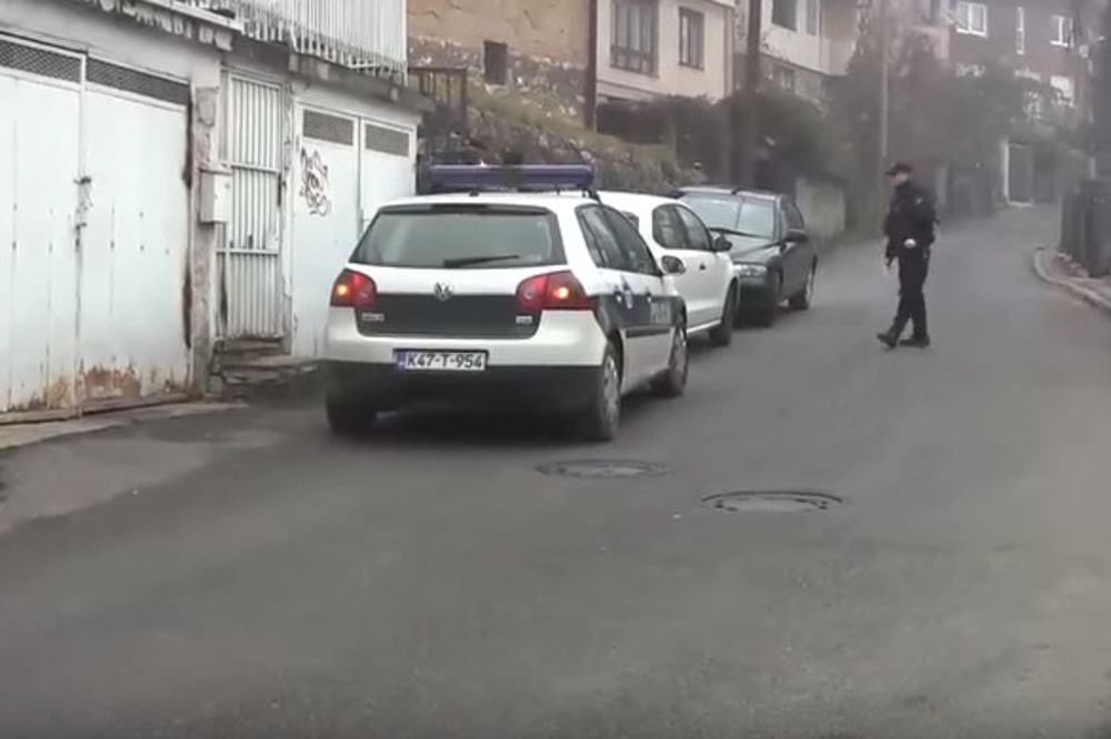 (VIDEO) NESREĆA U SARAJEVU: Žena pronađena mrtva ispred zgrade