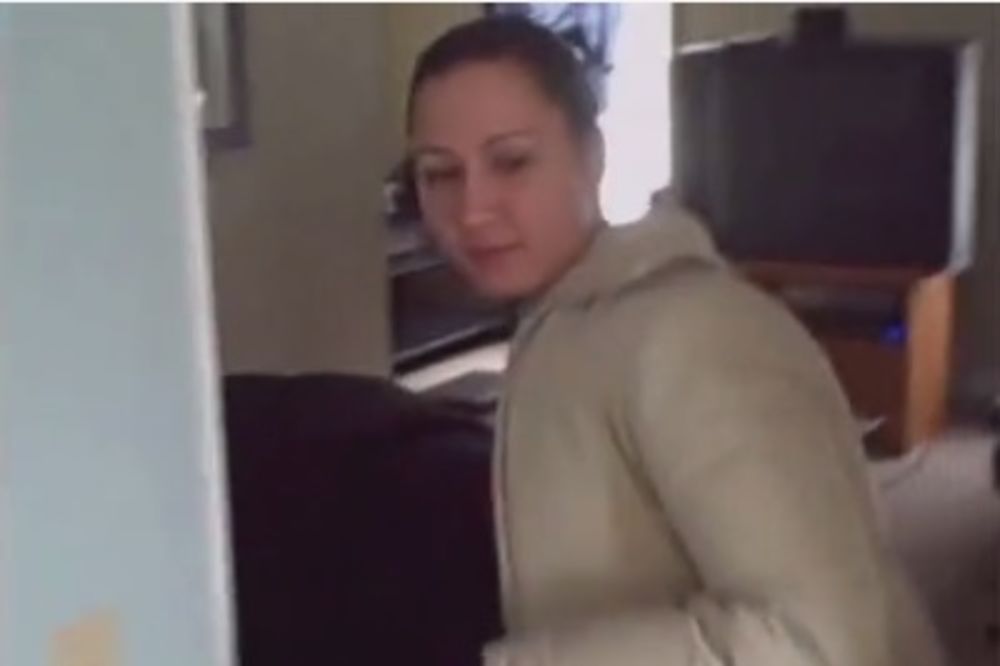 (VIDEO) SVAKOG JUTRA: Pogledajte zbog čega ova žena stalno kasni na posao