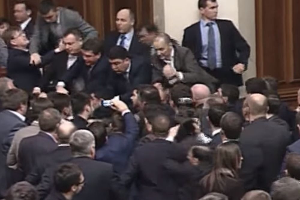SMETA IM RUSKI JEZIK: Ponovo tuča u parlamentu Ukrajine