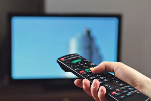 RTS I EPS POVEZALI STAVKE: Ko ne plati TV pretplatu, gubi pravo na popust za struju