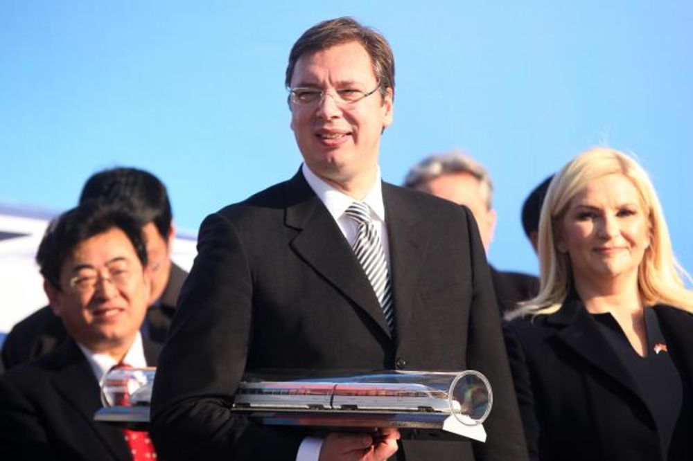 Vučić: Manimo se teorija zavere, svaka pomoć je dobrodošla