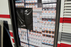 (FOTO) NA PUTU ZA BEČ: Na izlazu iz Srbije zaplenjeno 927 boksova cigareta