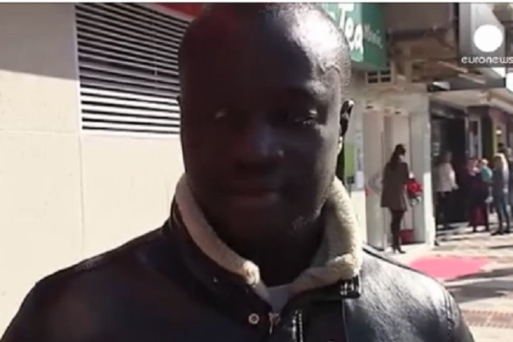 (VIDEO) BOG GA POGLEDAO: Izbeglica iz Senegala dobio 400.000 evra na božićnoj lutriji u Španiji