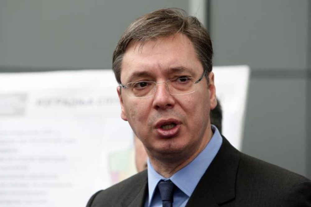 Vučić: Pajtić državnim parama platio 400.000 dinara da mu izađe intervju u Nedeljniku