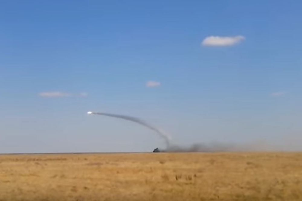(VIDEO) NE POSTOJI SLIČNO ORUŽJE: Rusi testirali raketni kompleks Tor u pokretu