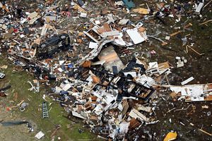 (VIDEO) SEZONA UBITAČNIH TORNADA: 43 poginulo u olujama u Americi