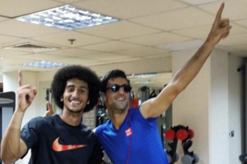 (FOTO) POVRATAK U SEDAMDESETE UZ BONI M: Evo kako Novak uživa u Dohi!