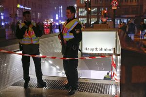ZVANIČNICI POTVRDILI: Islamska država planirala samoubilačke napade za doček 2016. u Minhenu