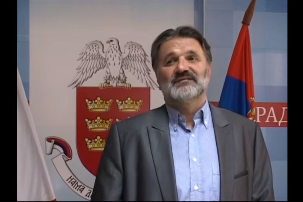 (VIDEO) NOVI SNS HIT - AJMO DALJE: Milišić neuspešno pokušava da odgovori na pitanja novinarke