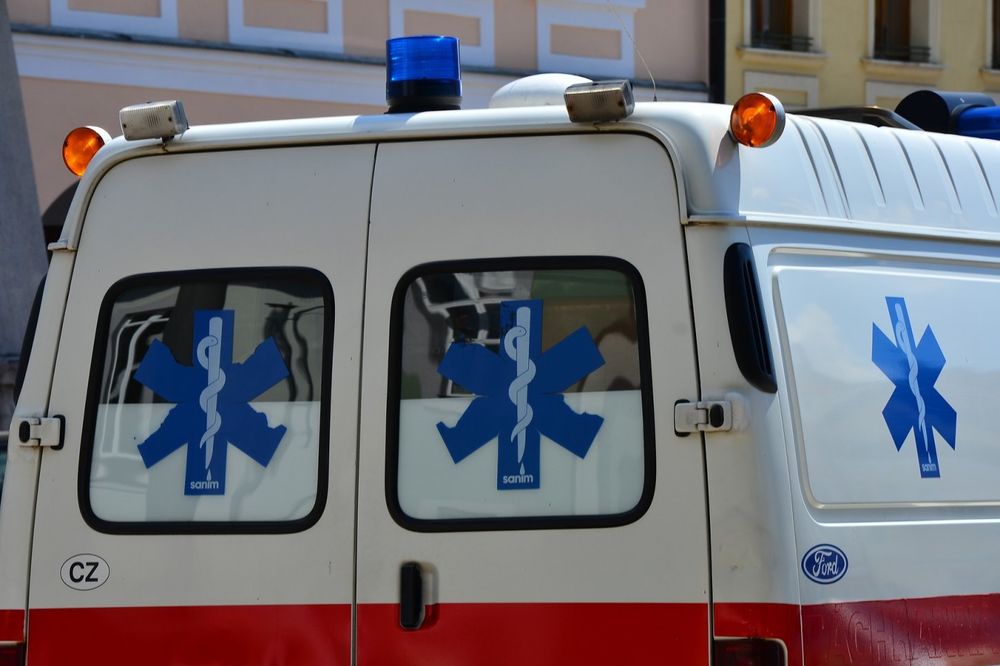 STRAVA U ISTRI: Italijan preminuo kada su se razbila staklena vrata i rasekla mu vrat