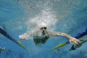 PODELA VAUČERA: Besplatna škola plivanja za školarce
