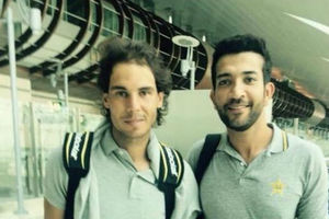 (FOTO) NJEMU SE SMEJE CEO SVET: Pakistanski kriketaš slikao se s Nadalom, mislio da je to Federer