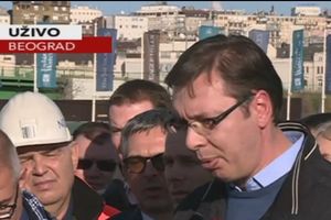 VIDEO KO SU VAŠI, A KO SU NAŠI: Pogledajte polemiku Vučića i novinarke RTS