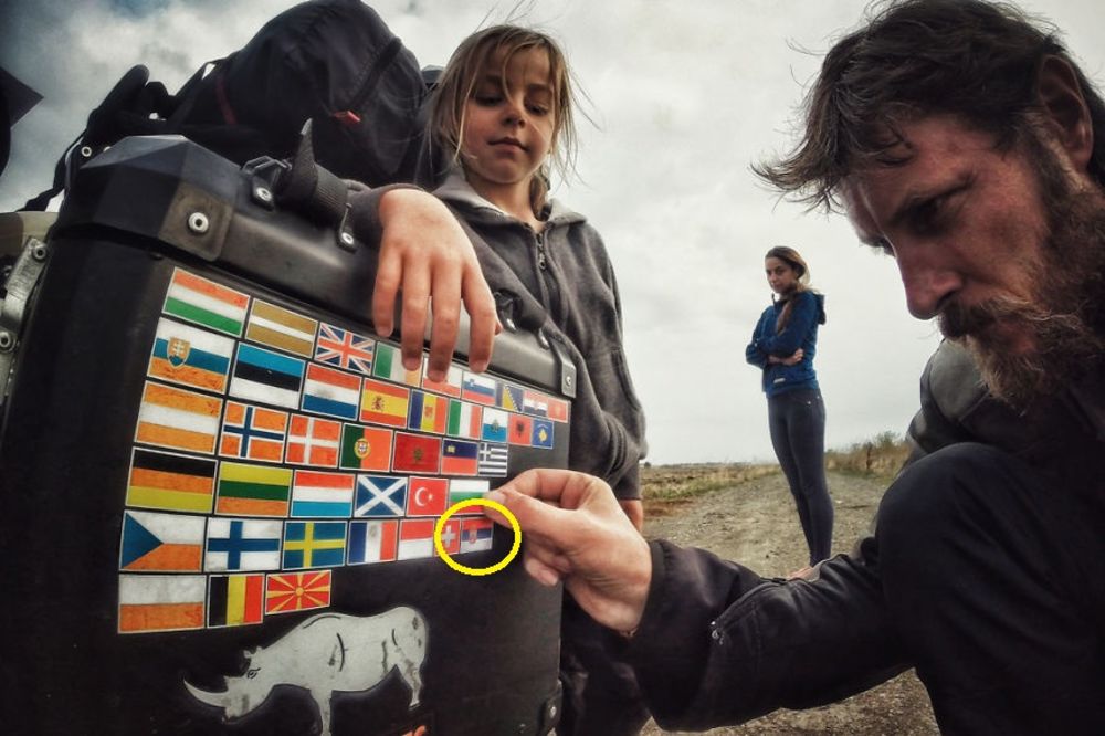 FOTO BILI I U SRBIJI: Sinu (4) hteli da pokažu svet! Za 4 meseca prešli 28.000 km i videli 41 zemlju