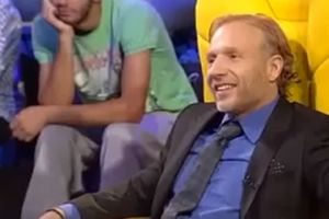 (VIDEO) AU, KAKVA NAVIJAČKA PROZIVKA: Evo kako je zvezdaš Milan Kalinić poludeo zbog vica o Delijama