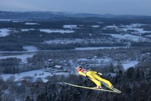 (VIDEO) ŠOKANTNA VEST: Austrijski ski skakač posle pada ostao paralizovan