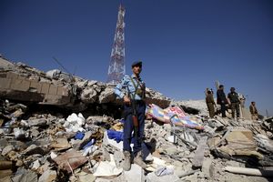 PA ZAR SE TU BOMBARDUJE? 20 mrtvih u napadu saudijske koalicije na zgradu policije u Sani