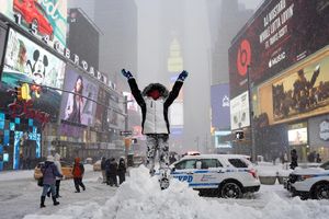 (VIDEO I FOTO) ZIMA, ZIMA, E PA ŠTA JE! Turisti i Amerikanci luduju u snegu uprkos Snouzili!