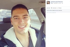 (FOTO) STARLETAN DA BUDE: Perućica se pohvalio golim selfijem, a fanovi ga žestoko isprozivali